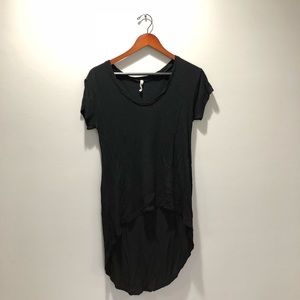 LF Emma & Sam plain black high low shirt